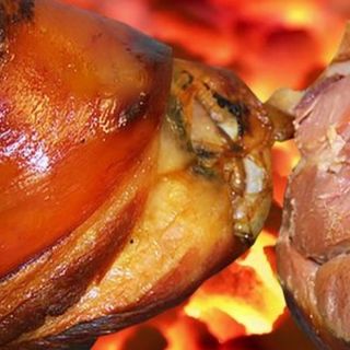 Ciolan de porc la cuptor cu iahnie de fasole 700 g