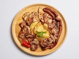 Platou mixt grill (4 persoane)