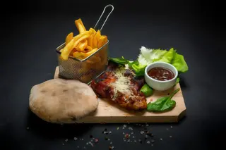 MENIU Coasta de Porc cu sos BBQ 670 Gr.