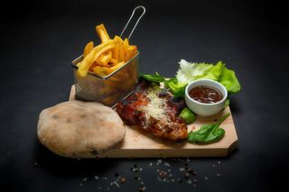 MENIU Coasta de Porc cu sos BBQ 670 Gr.