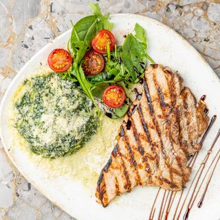 PIEPT DE CURCAN LA GRATAR CU SPANAC