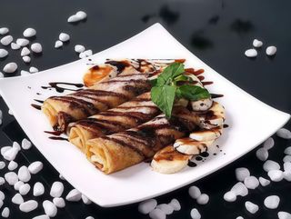 Clatite cu dulceata de capsuni