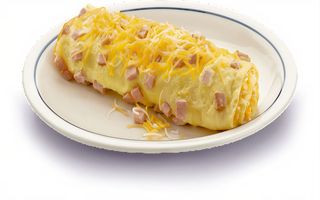 Omleta cu sunca si cascaval (3 oua)