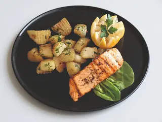 File de somon la gratar cu cartofi natur 150g/250g