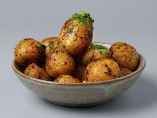 Cartofi copți picanți