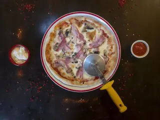 Pizza tradițională