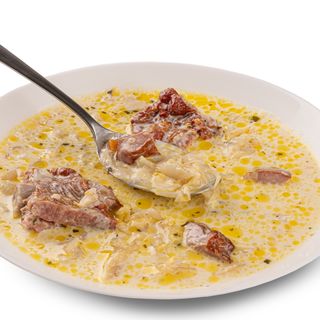 Ciorbă de varză murată cu afumătură