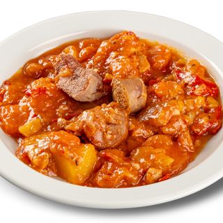 Tocană de porc cu cartofi