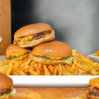 Meniu SMASH SPICY JALAPEÑO Cheeseburger EXTRA