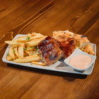 COASTE DE PORC CU CARTOFI PRAJITI 450/180G