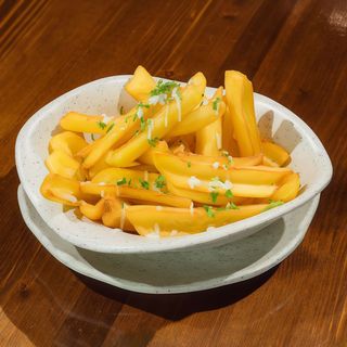 CARTOFI PRAJITI CU USTUROI SI PATRUNJEL 200G