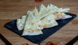 Focaccia cu usturoi