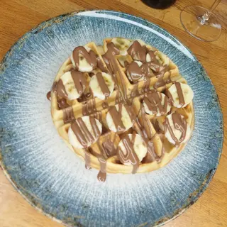 Waffe cu ciocolata si banane