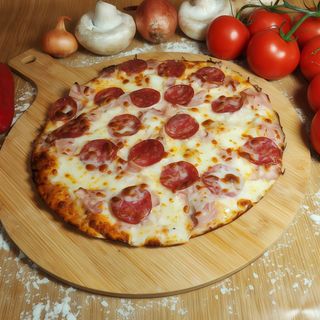 Pizza Prosciutto e salami Ø 30cm