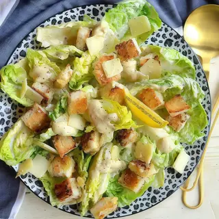 Salata Caesar's