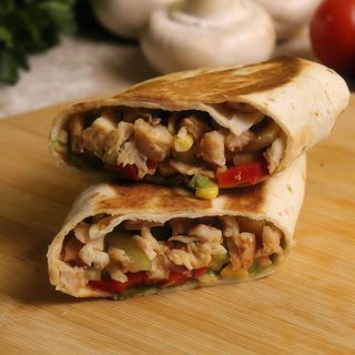 Tortilla mexicana pui