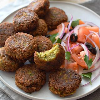 Falafel cu cartofi wedges