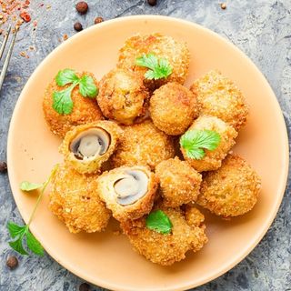 Ciuperci pane cu cartofi wedges