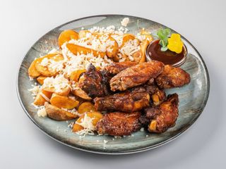 Aripioare crocante in sos Barbeque