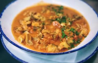 Rapane in sos de vin si lamaie, unt