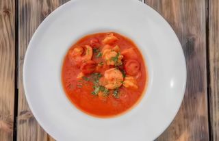 Creveti cu sos de ghimbir, ananas, orez exotic