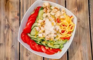 Salata cu piept de pui