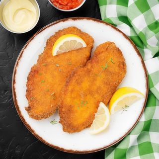 Șnițel de pui crispy cu fulgi de porumb