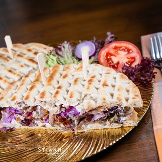 Pita in stil grecesc