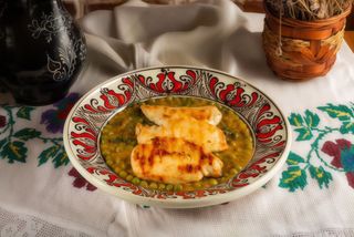 Mazăre scăzută cu piept de pui