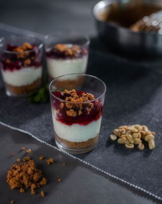 Budincă de orez și dulceață de vișine