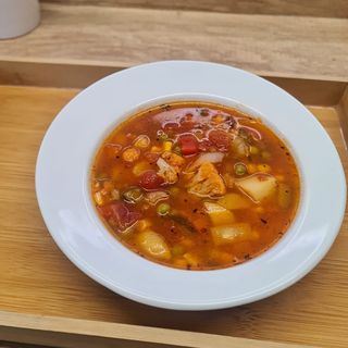 Ciorba de legume cu busuioc