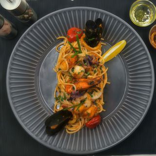 Spaghetti  cu fructe de mare a la Galicia			