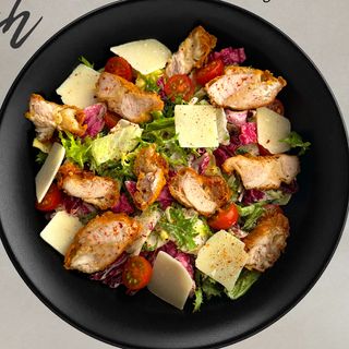 Salata Chicken Caesar