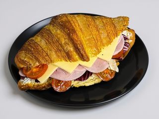 Croissant sandwich