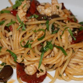 Spaghetti ai gamberi e pomodori secchi