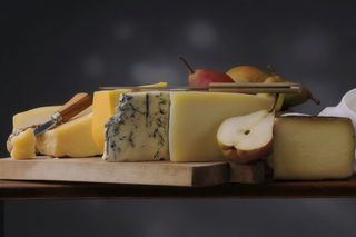 Mix de brânzeturi si mezeluri 800gr/2pers