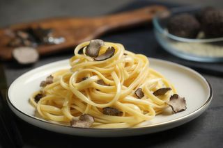 Fettucine cu trufe și parmesan