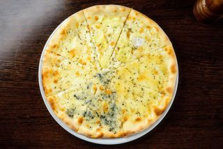 Pizza Quattro Formaggi