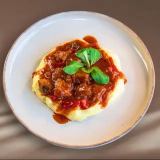 Tigaie Picantă cu Legume si porc