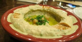 Hummus Beiruti