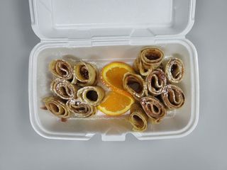 Clatite cu dulceata de capsuni