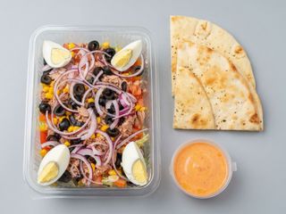 Salata de ton cu lipie