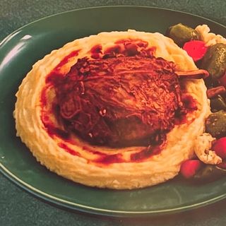Aripioara de porc cu piure si muraturi
