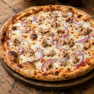 Pizza Tonno e Cipolla uriasa