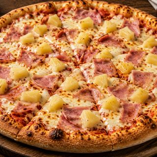 Pizza Exotic uriasa