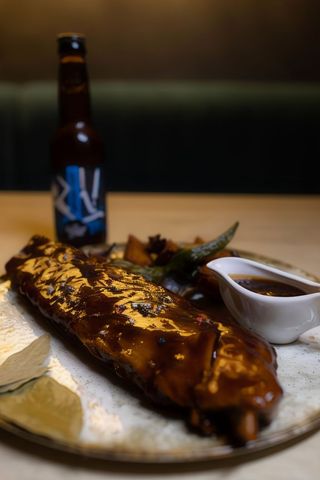 Scarita de porc cu sos barbeque