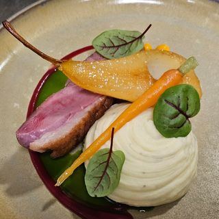 Piept de rata cu para gătită în vin  și piure de cartofi cu trufe 