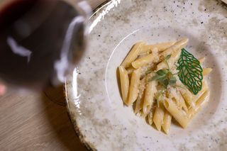 Penne cu mixt de branzeturi