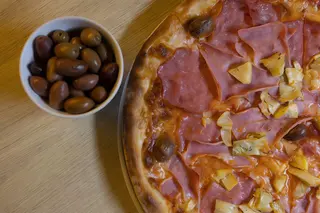 Pizza Prosciutto e Funghi