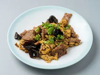 Carne de vita cu urechi de lemn
